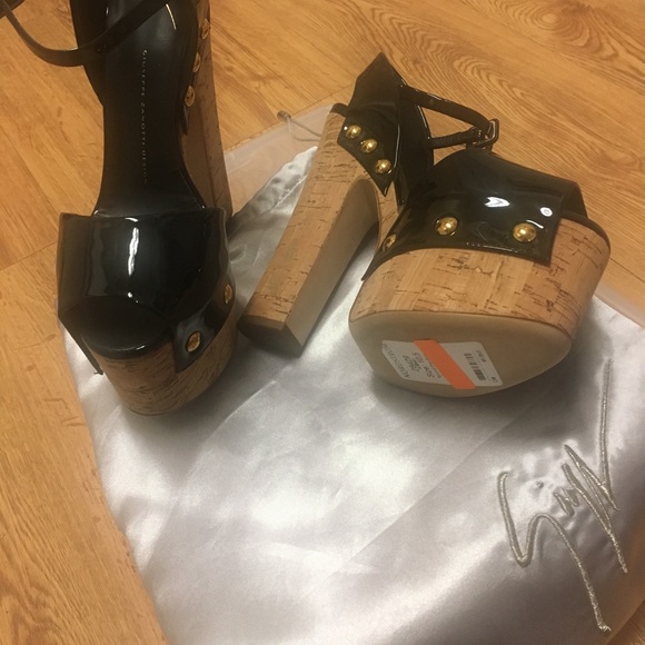 giuseppe zanotti patent leather cork heels - Picture 3 of 5